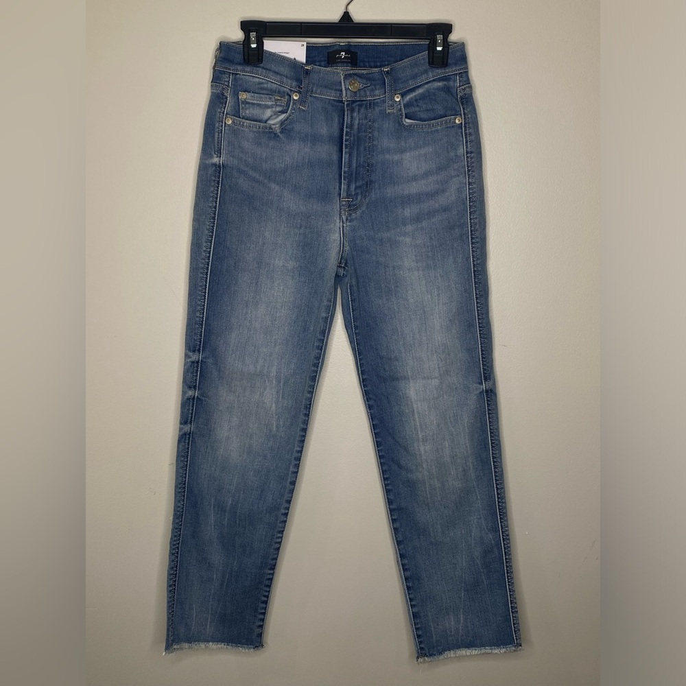 7 for all mankind HW Cropped straight jeans 
Size: 28
NWT